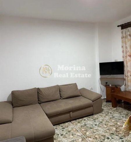 Tirane, jepet me qera apartament 1+1 Kati 1, 75 m² 500 € (Medrese)