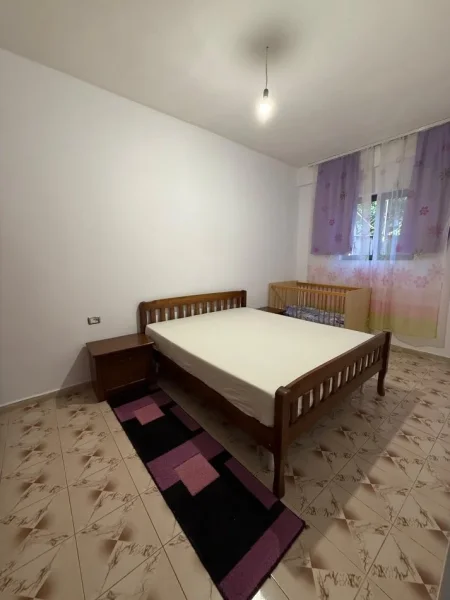 Shqiperi, jepet me qera apartament 2+1 Kati 0, 70 m² 400 € (Laprake)