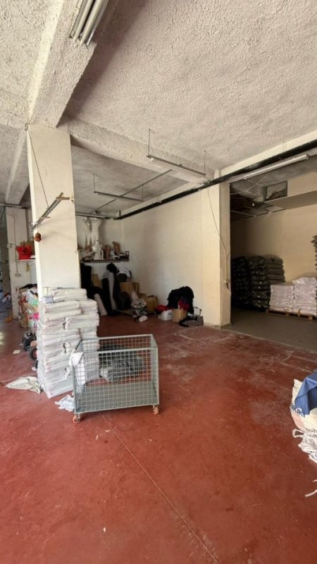 Shitet, Truall dhe ndërtesë, Sharrë, Tiranë - 360,000€ | 1626 m²