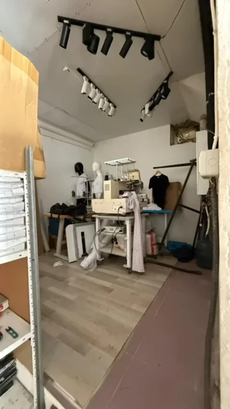 Shitet, Truall dhe ndërtesë, Sharrë, Tiranë - 320,000€ | 1626 m²