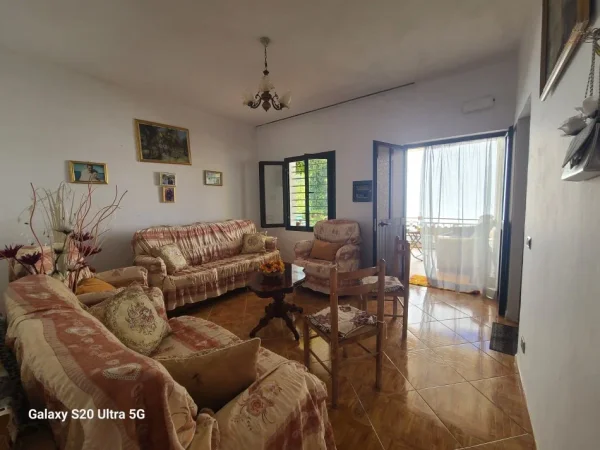Vlore, shitet shtepi 1 Katshe Kati 1, 90 m² 250.000 € (Rruga Dukat Himare)