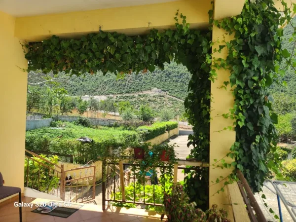 Vlore, shitet shtepi 1 Katshe Kati 1, 90 m² 250.000 € (Rruga Dukat Himare)