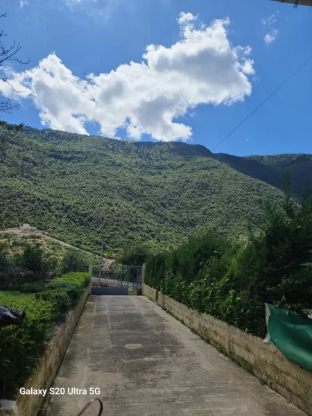 Vlore, shitet shtepi 1 Katshe Kati 1, 90 m² 250.000 € (Rruga Dukat Himare)