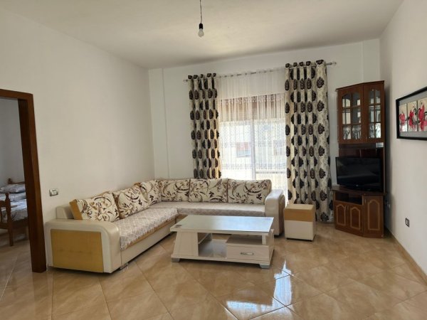 Tirane, jepet me qera apartament 2+1 Kati 2, 105 m² 400 € (Dispanceria)