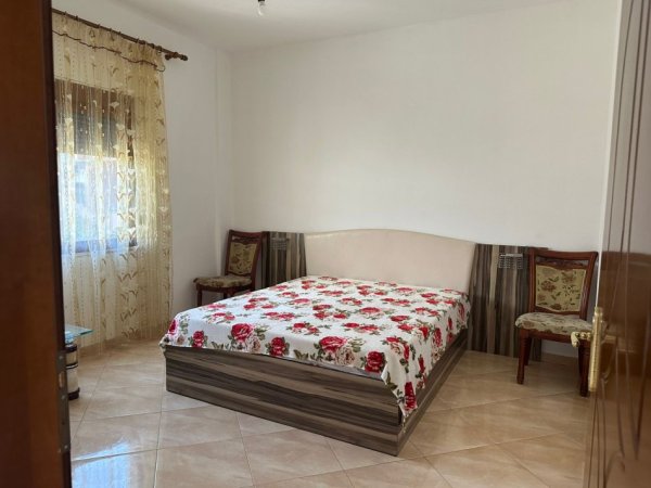 Tirane, jepet me qera apartament 2+1 Kati 2, 105 m² 400 € (Dispanceria)