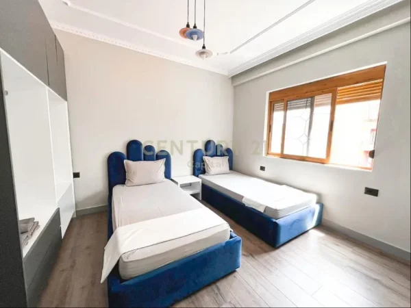 Tirane, shitet apartament 2+1+Aneks+Ballkon Kati 4, 103 m² 248.000 € (Selvia)