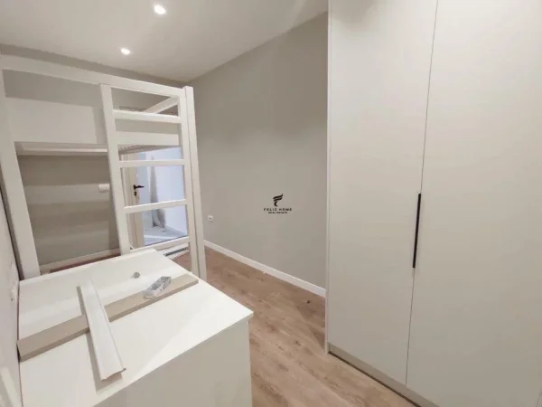 Tirane, jepet me qera apartament 2+1 Kati 1, 80 m² 750 € (RRUGA PETI)