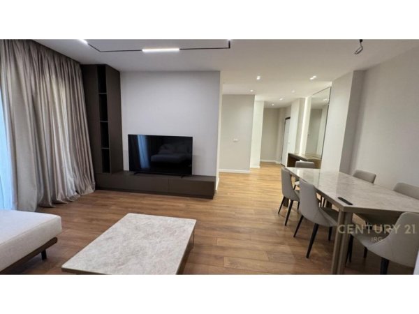 Tirane, jepet me qera apartament duplex 2+1+Aneks+Ballkon Kati 4, 130 m² 1.500 € (Kodra e Diellit)
