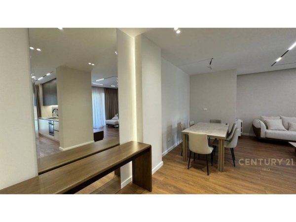 Tirane, jepet me qera apartament duplex 2+1+Aneks+Ballkon Kati 4, 130 m² 1.500 € (Kodra e Diellit)