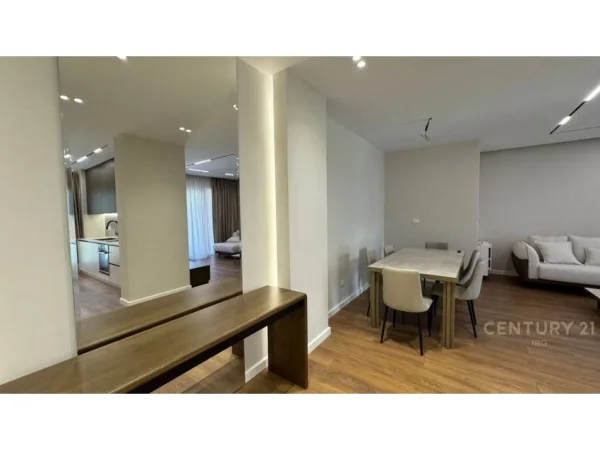 Tirane, jepet me qera apartament duplex 2+1+Aneks+Ballkon Kati 4, 130 m² 1.500 € (Kodra e Diellit)