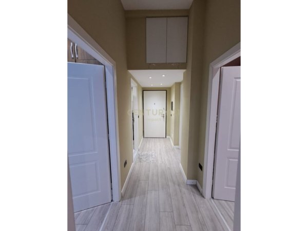 Tirane, shitet Vile 3 Katshe Kati 3, 580 m² 1.600.000 € 