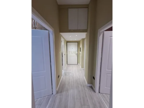 Tirane, shitet Vile 3 Katshe Kati 3, 580 m² 1.600.000 € 