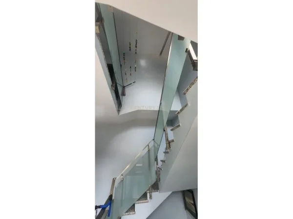 Tirane, shitet Vile 3 Katshe Kati 3, 580 m² 1.600.000 € 