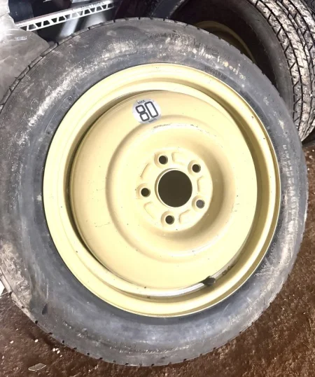 Tirane, shes gome dhe disk Gome rezerve per makina japoneze , 60 €