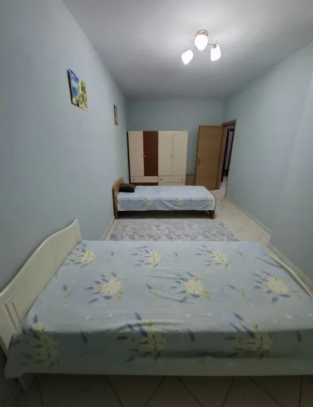 Tirane, jepet me qera apartament 2+1 Kati 3, 106 m² 500 € (Vila L Astir)