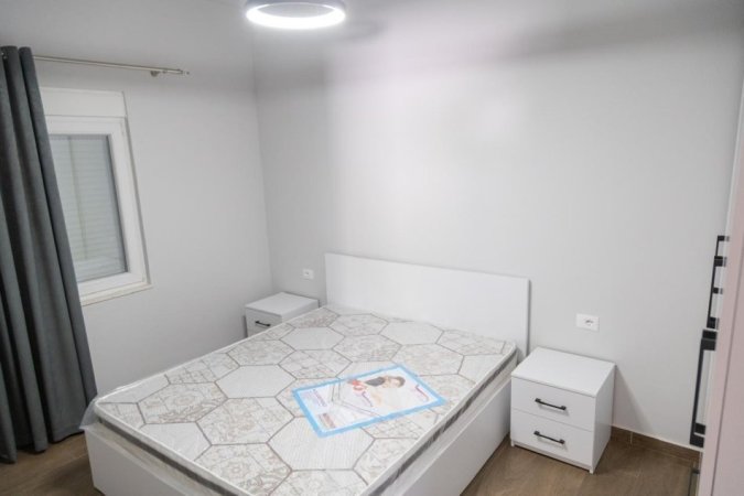 Tirane, jepet me qera shtepi 1+1 Kati 2, 45 m² 400 € (rruga Binak Alia, Mbi Qytet Studentin)