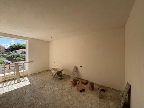 Tirane, shitet apartament 2+1+Aneks+Ballkon Kati 2, 102 m² 255.000 € (SHKOLLA OSMAN MYSERRIZI)