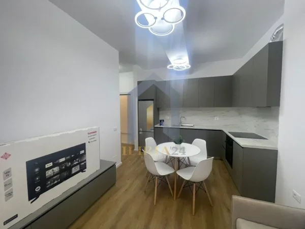 Tirane, jepet me qera apartament 1+1+Ballkon Kati 4, 55 m² 450 € (Ali Dem Residenca Kaim)