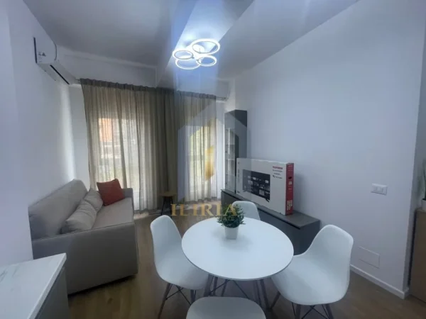 Tirane, jepet me qera apartament 1+1+Ballkon Kati 4, 55 m² 450 € (Ali Dem Residenca Kaim)