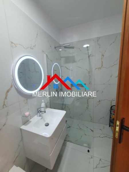 Tirane, jepet me qera apartament 1+1+Ballkon Kati 3, 60 m² 620 € (RRUGA RRAPO HEKALI,KODRA E DIELLIT)