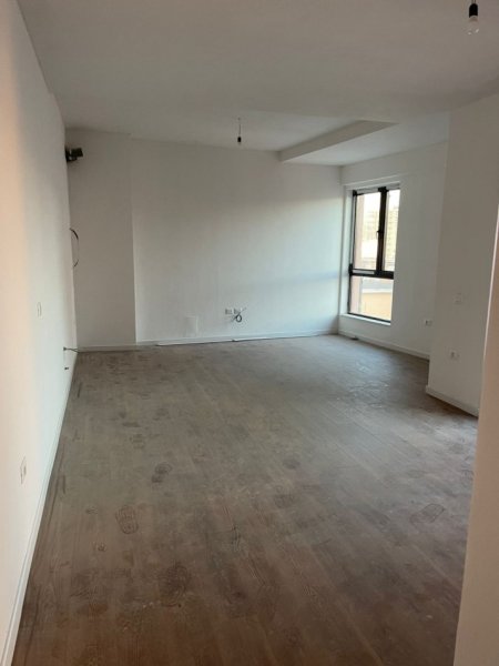 Tirane, jepet me qera apartament 2+1+Ballkon Kati 6, 90 m² 1.000 € (MYSLYM SHYRI)