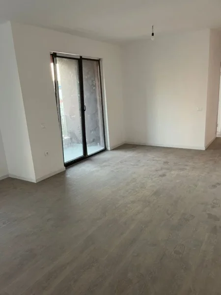 Tirane, jepet me qera apartament 2+1+Ballkon Kati 6, 90 m² 1.000 € (MYSLYM SHYRI)