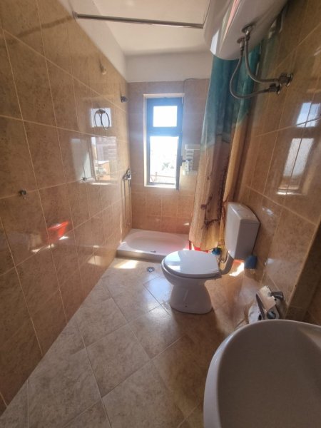 Apartament 1 plus 1 tek Rruga 4 Deshmoret, prane gjimnazit Partizani