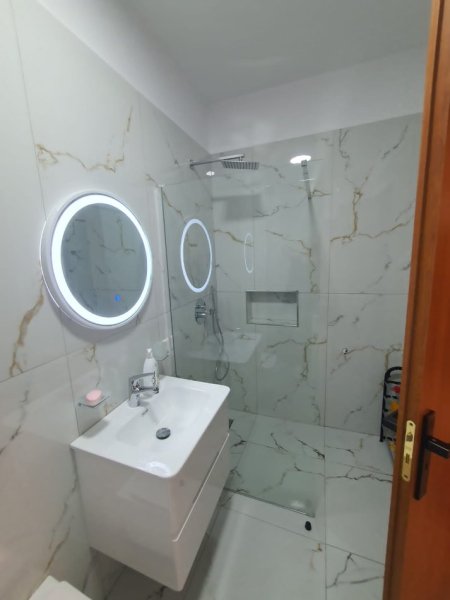 Tirane, jepet me qera apartament 1+1 Kati 3, 60 m² 600 € (Kodra Diellit)