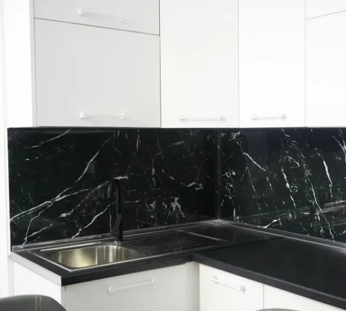 Durres, jepet me qera apartament 2+1 Kati 1, 81 m² 430 € (Plazh,Durres Rruga e Frigoriferit)