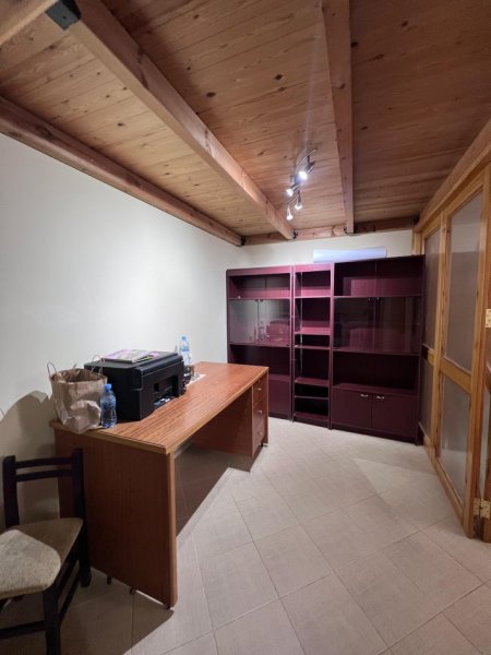 Tirane, jepet me qera apartament 2+1 Kati 2, 100 m² 700 €, Mbikalimi i Komunes