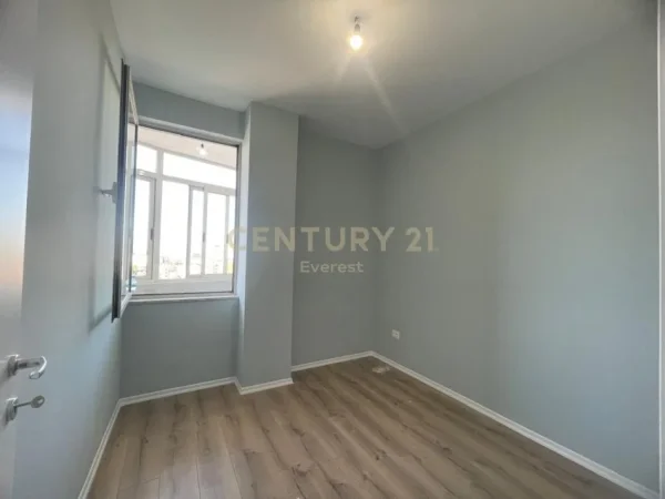 Tirane, shitet apartament duplex 1+1 Kati 8, 59 m² 140.000 € (RRUGA FORTUZI)