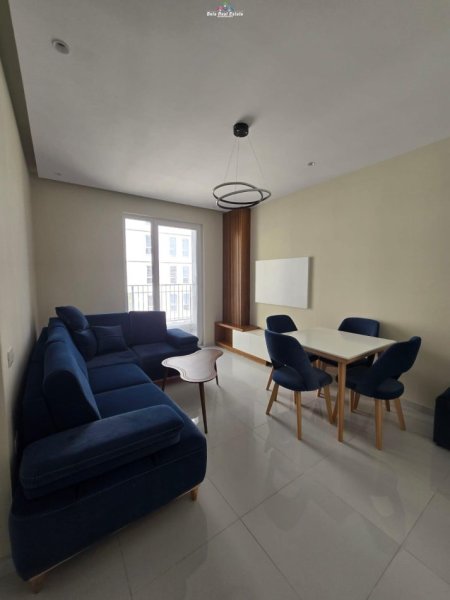 Tirane, jepet me qera apartament 1+1+Ballkon Kati 3, 60 m² 450 € (univers city)