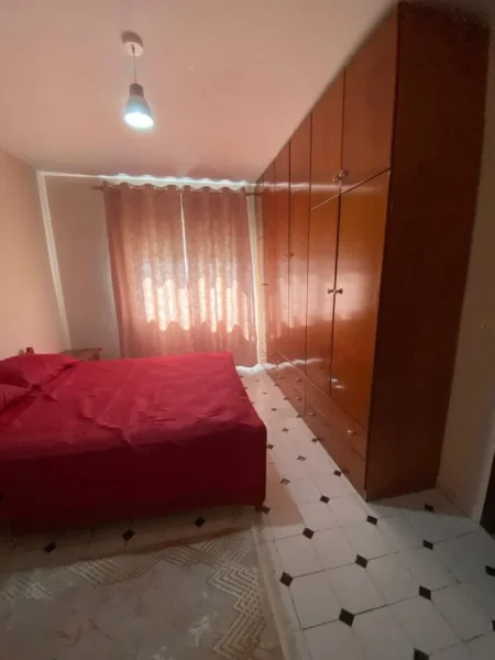 Tirane, jepet me qera apartament 2+1 Kati 5, 100 m² 650 € (Qytet Studenti)