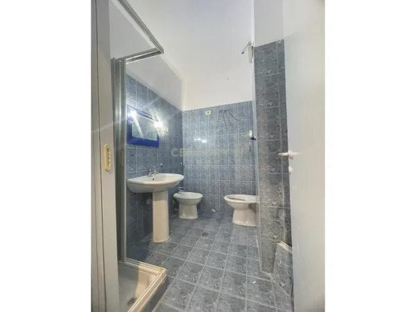 Tirane, shitet apartament 1+1 Kati 8, 59 m² 140.000 € (Rr.Fortuzi)