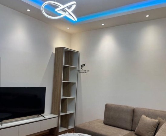 Tirane, jepet me qera apartament 1+1 Kati 3, 74 m² 600 € (MEDRESE)