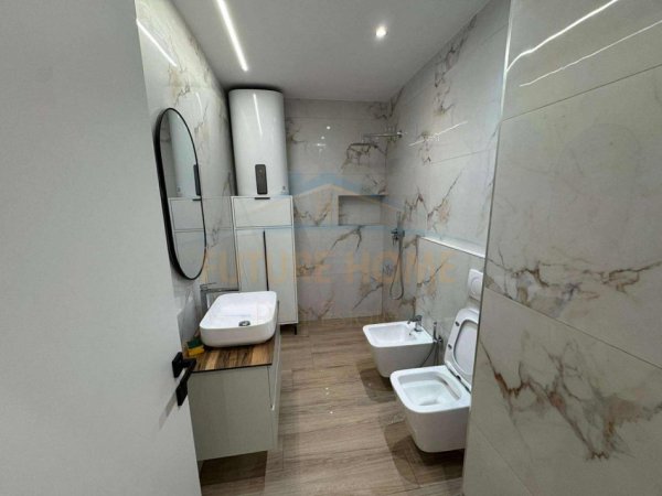 Tirane, shitet apartament 2+1 Kati 1, 93 m² 250.000 € (MYSLYM SHYRI TIRANE)