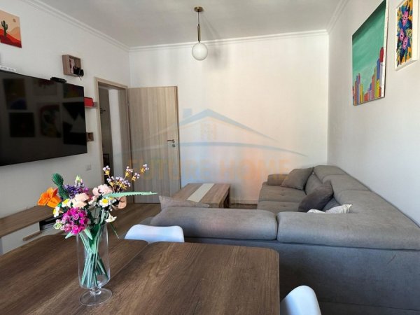 Tirane, shitet apartament 1+1 Kati 5, 69 m² 159.000 € (Myslym Shyri, Shkolla Pjeter Budi)