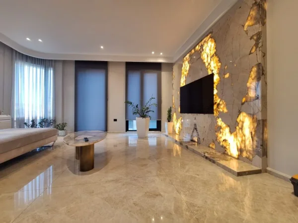 Tirane, shitet apartament 3+1+Ballkon , 640.000 € 