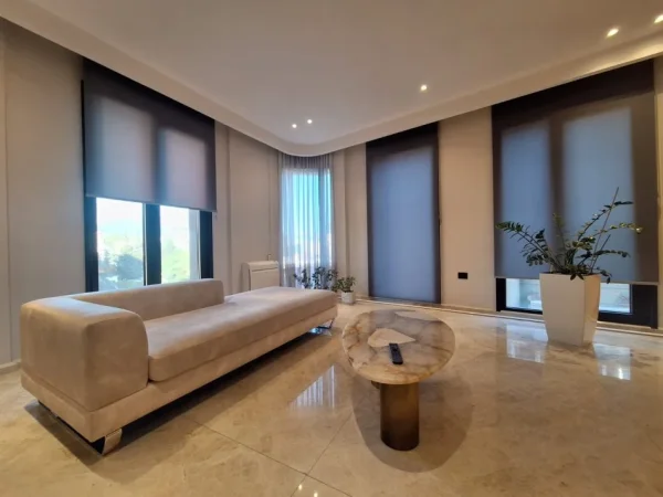 Tirane, shitet apartament 3+1+Ballkon , 640.000 € 