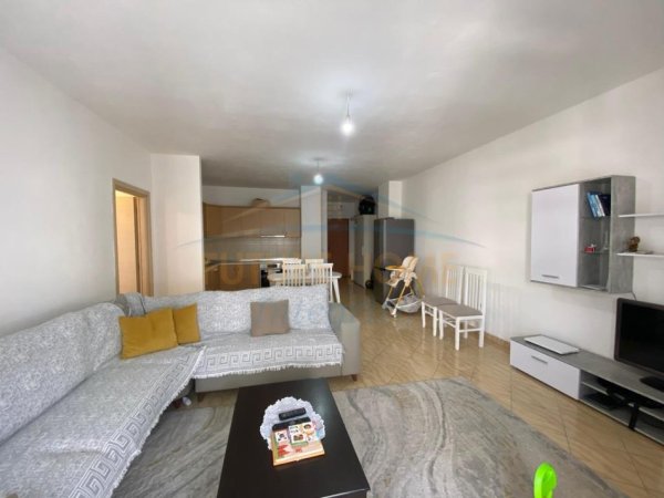 Tirane, shitet apartament 2+1 Kati 4, 118 m² 155.000 € (Fresk)