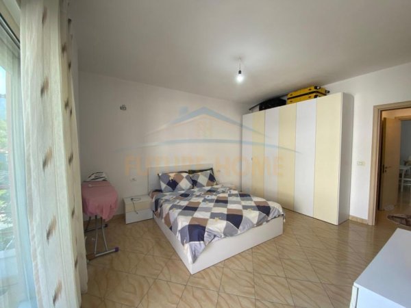 Tirane, shitet apartament 2+1 Kati 4, 118 m² 155.000 € (Fresk)