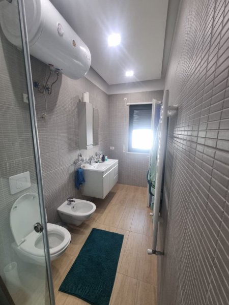 1cf900fd-ac9b-45a0-bc52-39ed8ebd148a.jpg