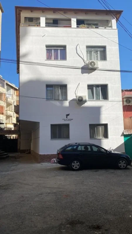 Tirane, shitet Vile 4 Katshe , 550 m² 1.000.000 €