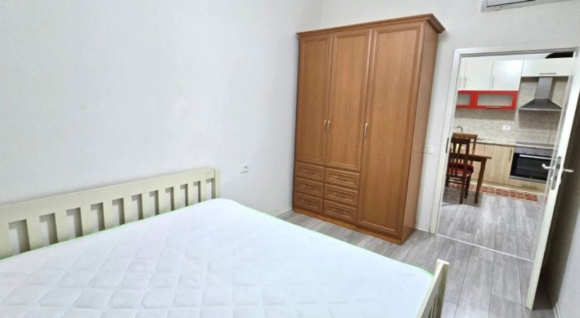 Tirane, jepet me qera apartament 2+1+Ballkon , 84 m² 450 € (Ali Dem (Kompleksi Mangalem 21))