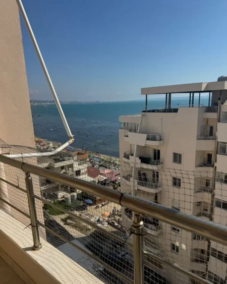 Durres, shes 1+1 Kati 6, 30 m² (Shitet Apartament Gazoniere + Ballkon Pamje Deti Pista Teuta ,Plazh)