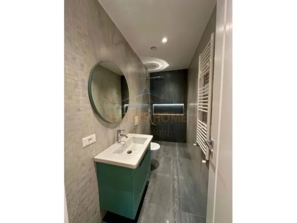 Tirane, shes apartament+verande | Penthouse 3+1+Ballkon Kati 5, 300 m² 680.000 € (LIQENI I THATE)