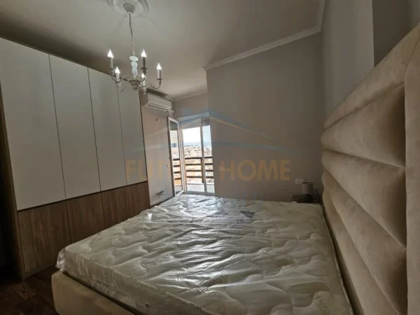 Tirane, jepet me qera apartament 2+1 , 107 m² (prane gjimnazit Partizani)