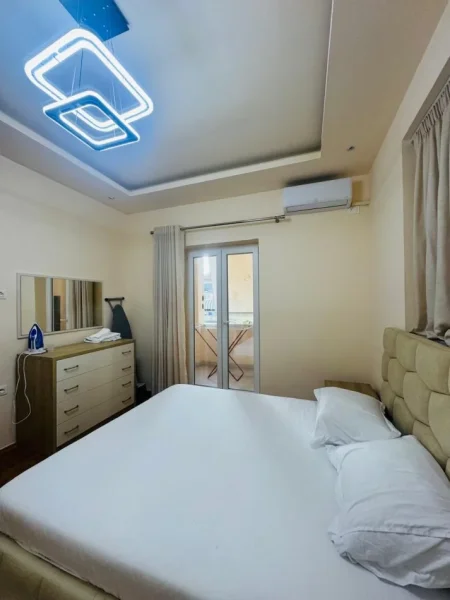 Tirane, jepet me qera apartament 1+1 Kati 3, 70 m² 600 € 