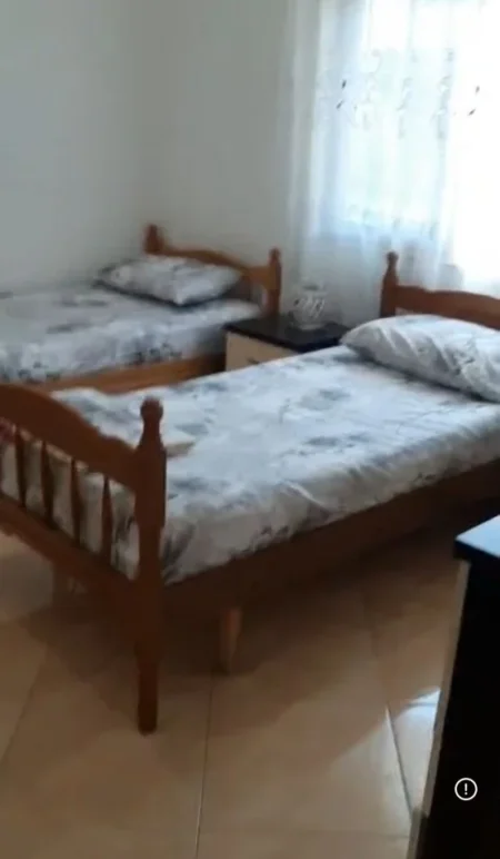 Tirane, jepet me qera apartament 2+1 Kati 2, 75 m² 400 € 