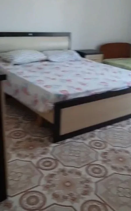 Tirane, jepet me qera apartament 2+1 Kati 2, 80 m² 400 € 